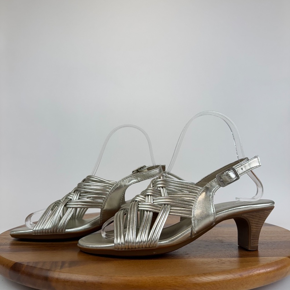 New Womens Munro Marianna‎ Silver Strappy Heeled Slingback Sandal Size 6 M